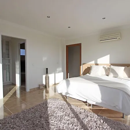 Modern With Heated Pool, Jacuzzi, Sauna, Sleeps 10 *