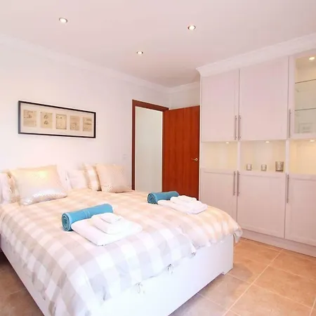 Modern With Heated Pool, Jacuzzi, Sauna, Sleeps 10 *