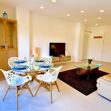 Villa Modern With Heated Pool, Jacuzzi, Sauna, Sleeps 10 Sitio de Calahonda