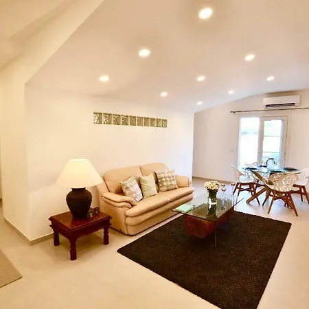 Villa Modern With Heated Pool, Jacuzzi, Sauna, Sleeps 10