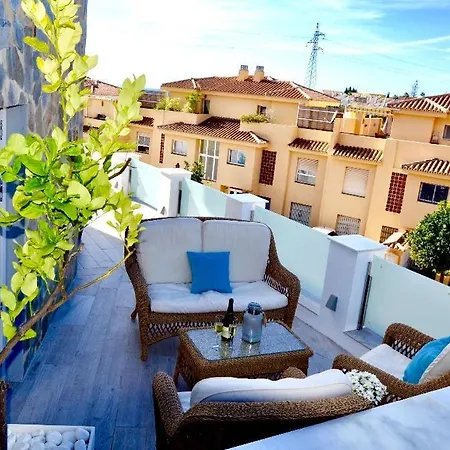 Villa Modern With Heated Pool, Jacuzzi, Sauna, Sleeps 10 Sitio de Calahonda